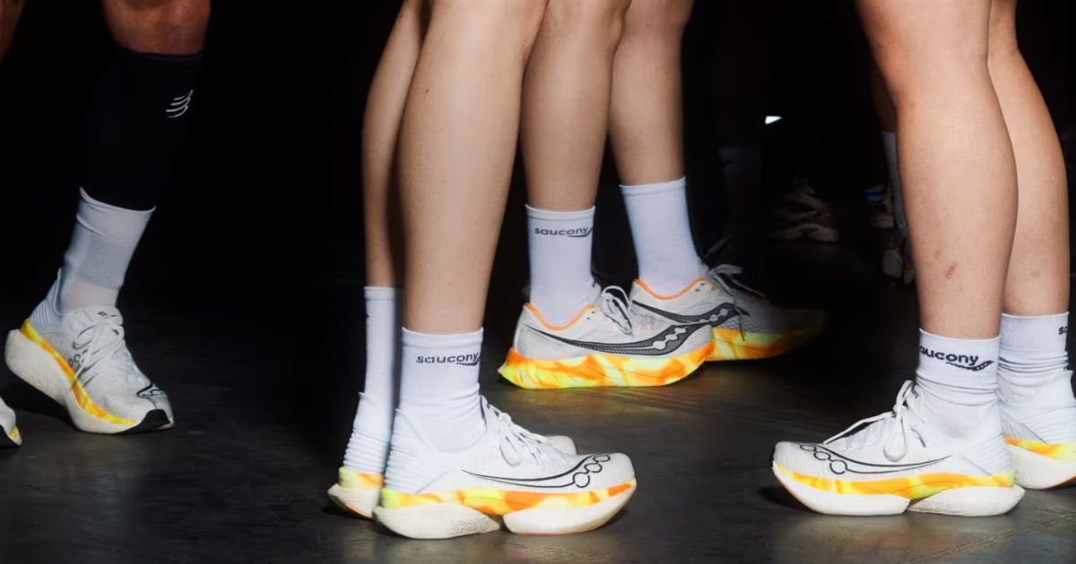 Sepatu Running Terbaik - Saucony Endorphin Elite 2