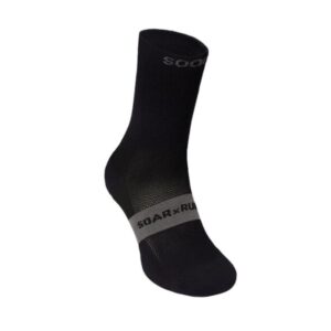 kaos kaki lari terbaik