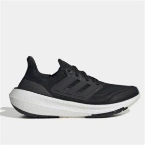 Temukan rekomendasi sepatu lari wanita