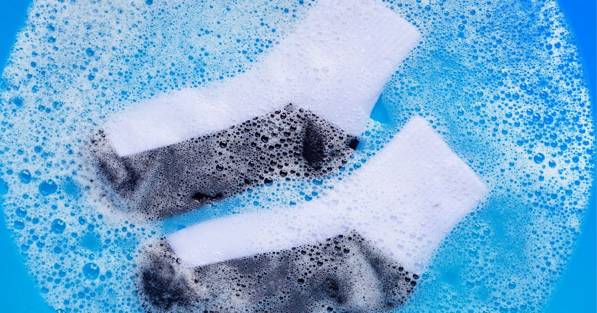 Cara Mencuci Kaos Kaki 