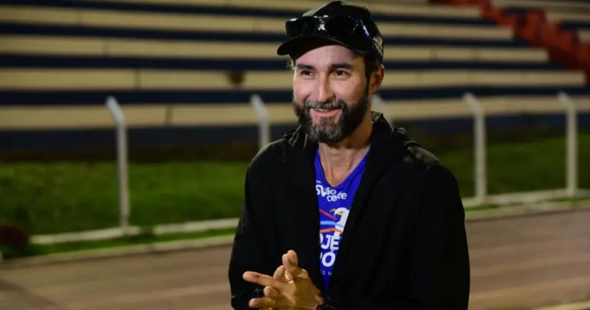 Profil Hugo Farias - Bawa Pesan Mendalam